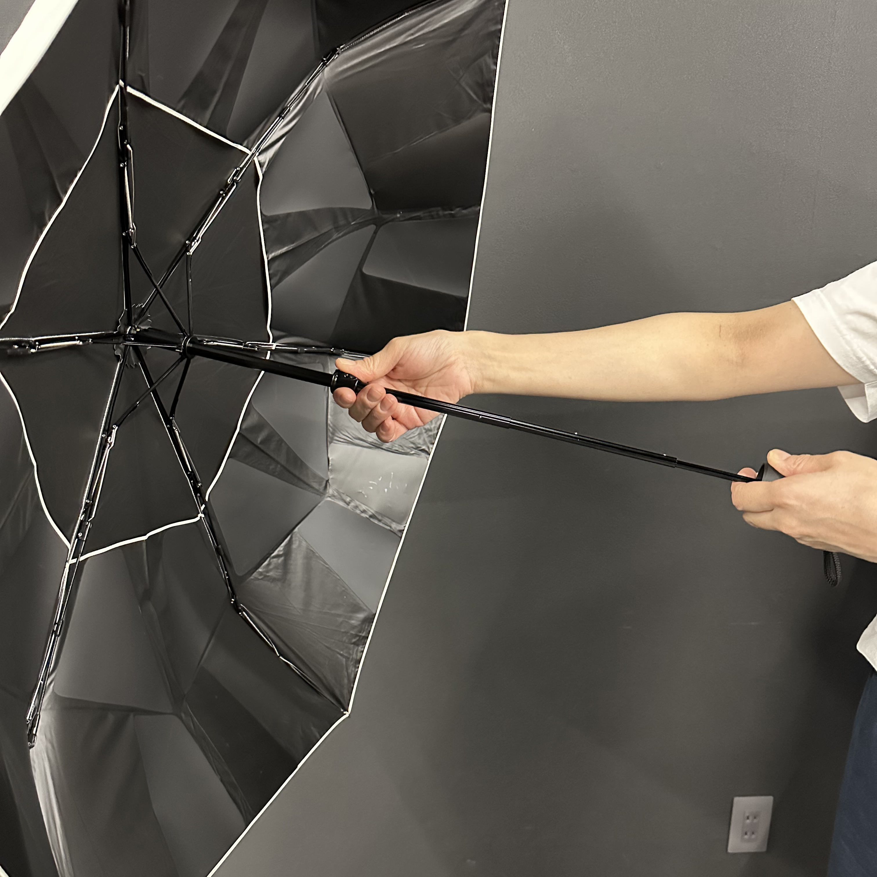 SEMI-AUTO umbrella frame and internal structure during opening
